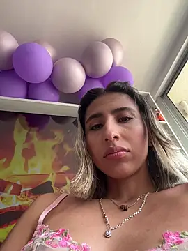 Ameellie online show from November 12, 4:05 pm