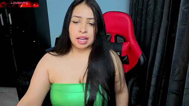 charlotee lovee69 online show from February 3, 6:40 am