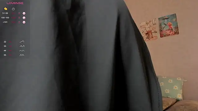 PawgGirl18 online show from November 3, 4:33 pm