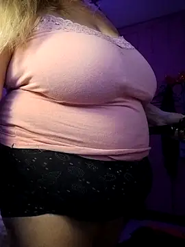 EllisW8 online show from October 28, 11:27 am