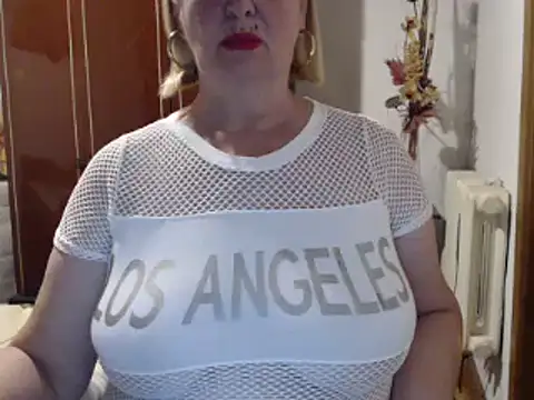 Secretfox online show from September 18, 9:08 am