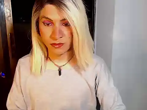 HugeDanex online show from November 17, 2:56 am