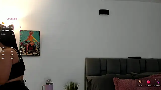 Gigi-bom online show from November 1, 1:21 am