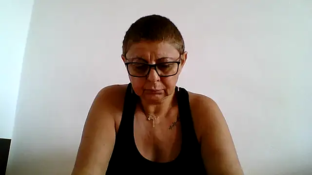 Snapshot of roseblak42 chatting on September 15, 11:07 am roseblak42 online show from September 15, 11:07 am