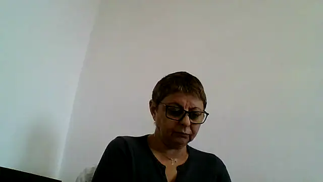 Snapshot of roseblak42 chatting on October 14, 2:41 pm roseblak42 online show from October 14, 2:41 pm