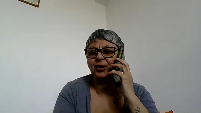 roseblak42 online show from March 6, 10:43 am