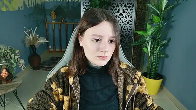 VeliraBraitberg online show from November 1, 3:38 pm