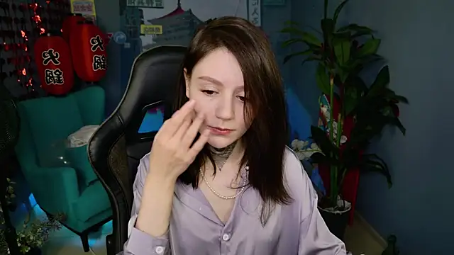 VeliraBraitberg online show from February 27, 2:28 pm