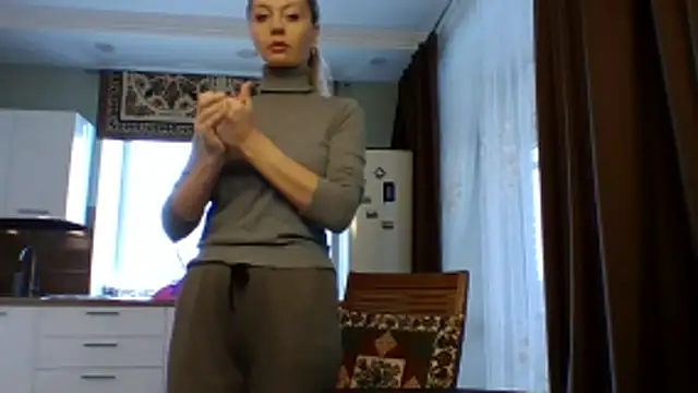 ZarinaSwift online show from December 2, 6:04 am