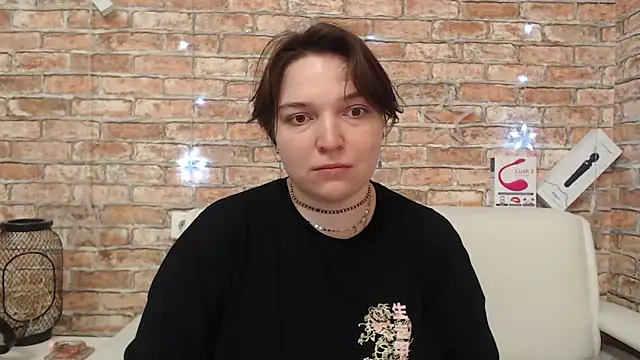 Amelia Kiss  online show from March 13, 12:56 am