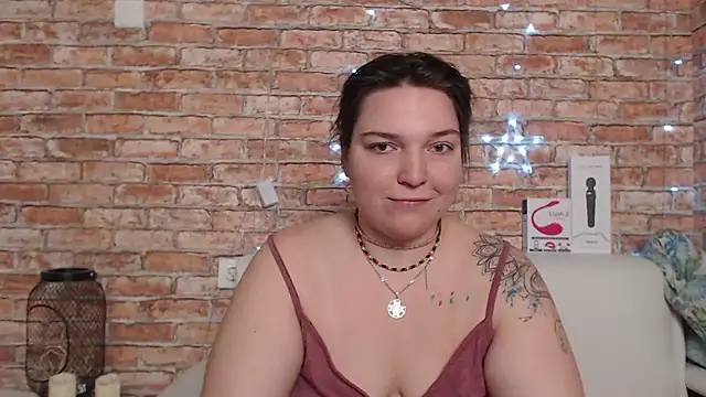 Amelia Kiss  online show from October 7, 12:48 am