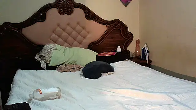 HOTBIGMELONSxx online show from September 29, 6:13 pm