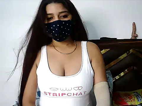 Gloie4u online show from October 31, 9:13 am