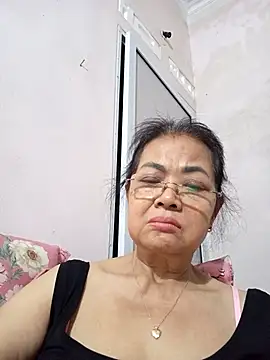 Hotestlove online show from March 25, 1:58 pm