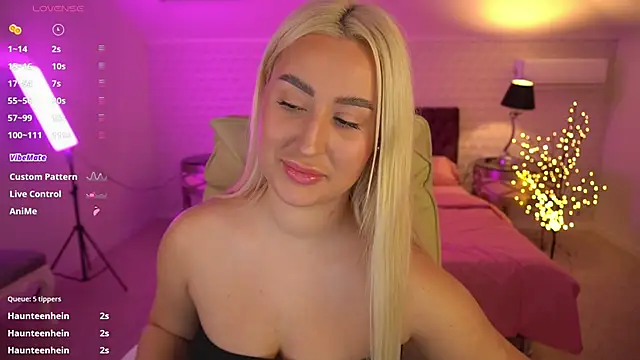 LiaBrazzerr online show from April 1, 1:41 pm