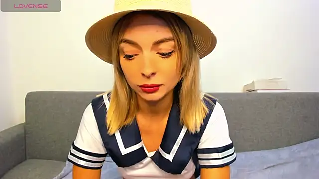 Snapshot of _ellen_meow_ chatting on October 10, 9:52 pm ellen meow online show from October 10, 9:52 pm