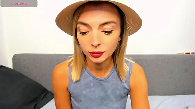 Snapshot of _ellen_meow_ chatting on September 24, 8:41 pm ellen meow online show from September 24, 8:41 pm