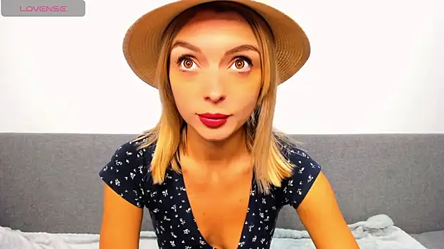 Snapshot of _ellen_meow_ chatting on October 2, 9:31 pm ellen meow online show from October 2, 9:31 pm