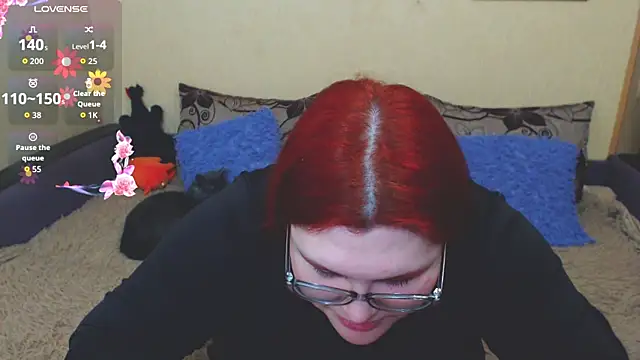 JuliaKeln online show from February 17, 5:45 pm