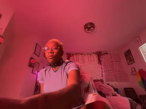 VixenCapri online show from January 31, 9:02 pm