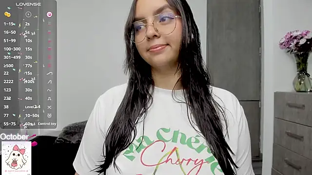 Snapshot of Valery7rose_ chatting on October 13, 3:04 pm Valery7rose online show from October 13, 3:04 pm