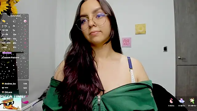 Snapshot of Valery7rose_ chatting on September 18, 11:25 pm Valery7rose online show from September 18, 11:25 pm