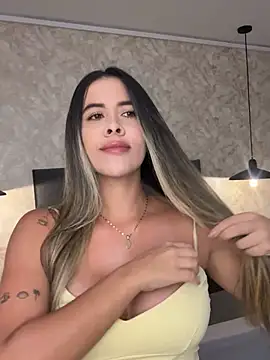 Emilia Bakerr online show from March 3, 7:31 pm