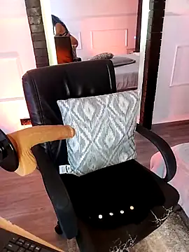 MrsFoucher online show from March 11, 5:55 am