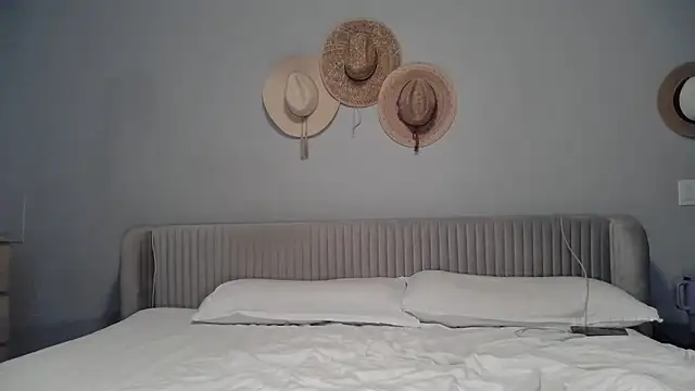 cumoncandy69 online show from September 11, 4:46 am