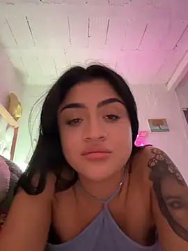 lucianaroy online show from November 19, 10:21 pm