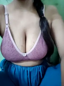 Snapshot of jenny4you chatting on September 24, 2:32 am jenny4you online show from September 24, 2:32 am