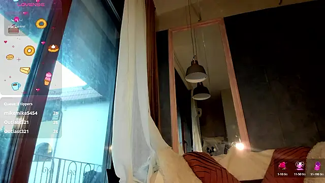 Sassy Teen online show from February 9, 9:00 am