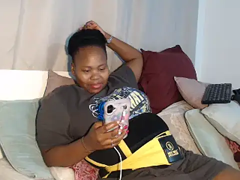Snapshot of Real1SweetQueen chatting on October 8, 4:55 pm Real1SweetQueen online show from October 8, 4:55 pm