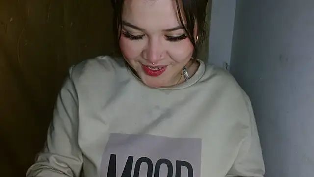 zoe adhara online show from November 2, 4:16 am