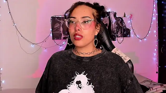 willow poisson online show from November 24, 5:15 pm