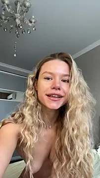 JessIsLove online show from March 9, 5:21 am