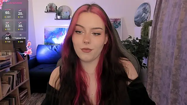 CoralineKeyns online show from April 9, 6:19 am