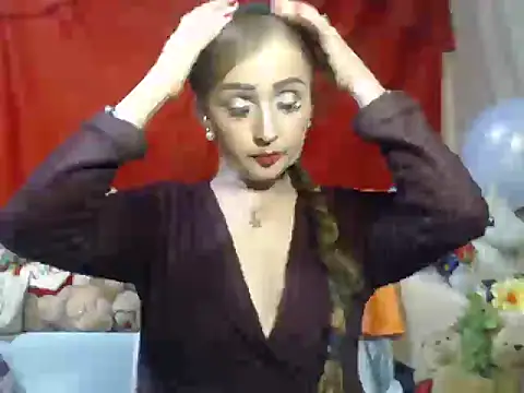 hottieperla online show from September 26, 7:00 pm