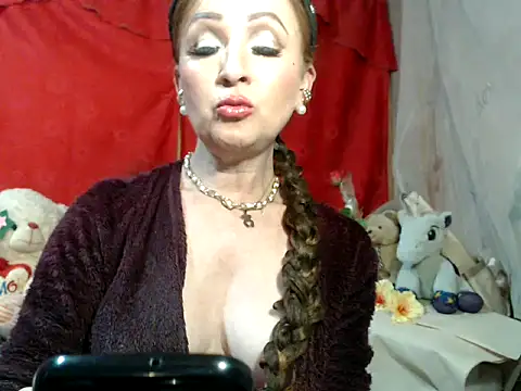 hottieperla online show from October 20, 10:35 pm