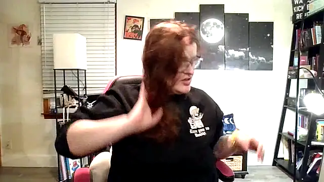 naughtylittlebella online show from December 19, 12:37 am