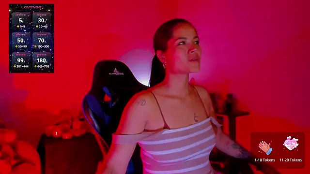 scarlet-kennedy98 online show from December 18, 8:24 pm