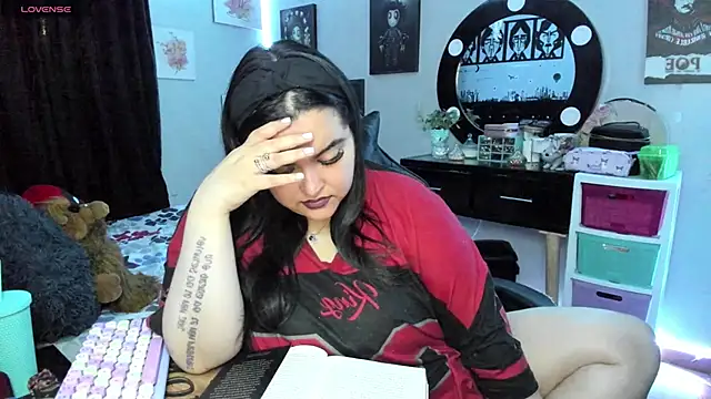 Snapshot of Luise_Meyrink chatting on September 25, 3:49 am Luise Meyrink online show from September 25, 3:49 am