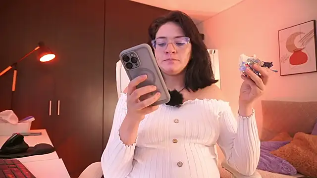 Anah s online show from February 23, 8:41 pm