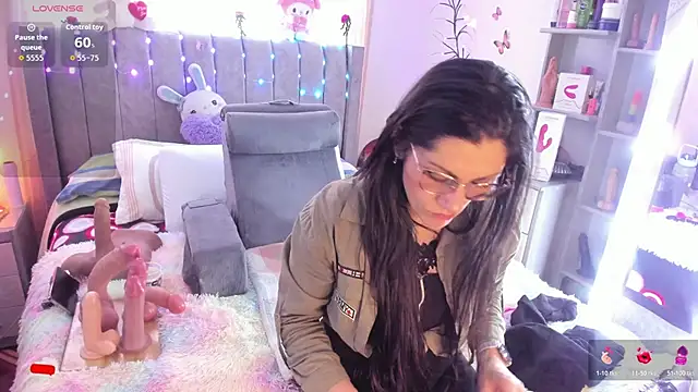 Rapunzeell  online show from November 18, 7:59 pm