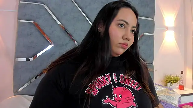 LucciaPorter online show from March 30, 1:44 pm