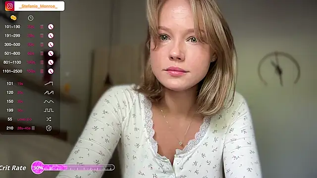  Stefanie Collins  online show from December 18, 1:54 am