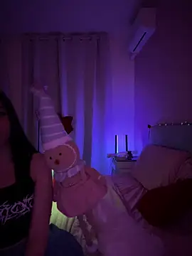 ShannonShanny online show from December 1, 7:27 pm