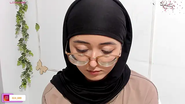 aysel elid online show from March 8, 2:04 am