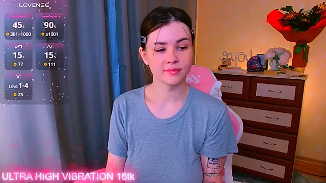 cutie mili online show from October 2, 8:08 am