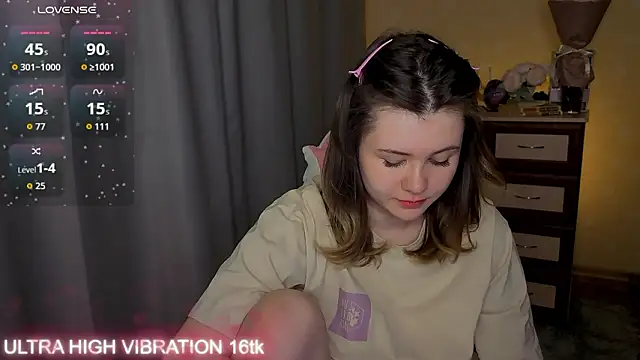 cutie mili online show from March 20, 12:43 pm